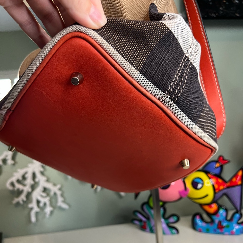 Burberry Mega Check Ashby bucket bag - Picture 4 of 14